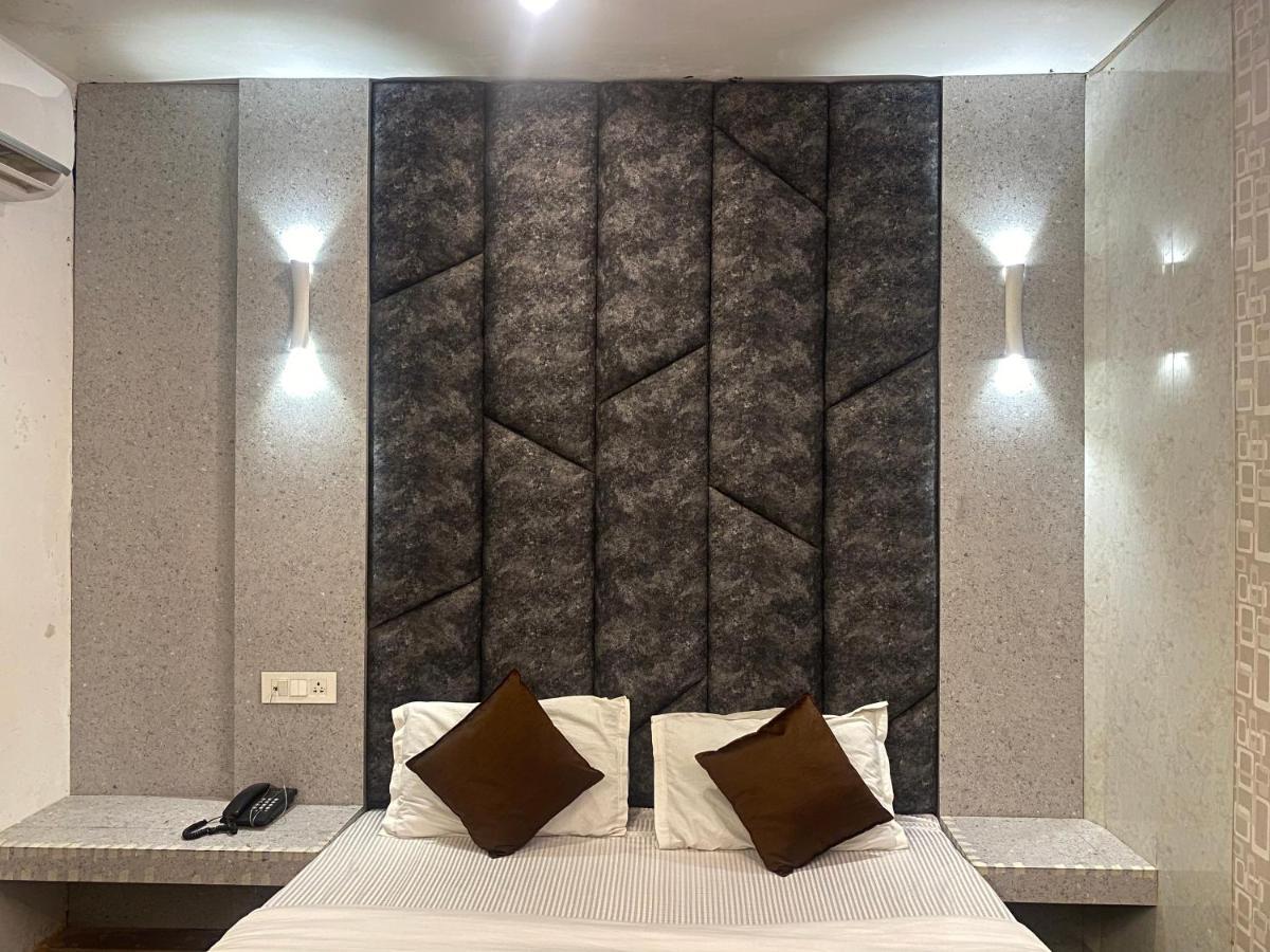 Grg Pardesi Hotel Haridwār Extérieur photo