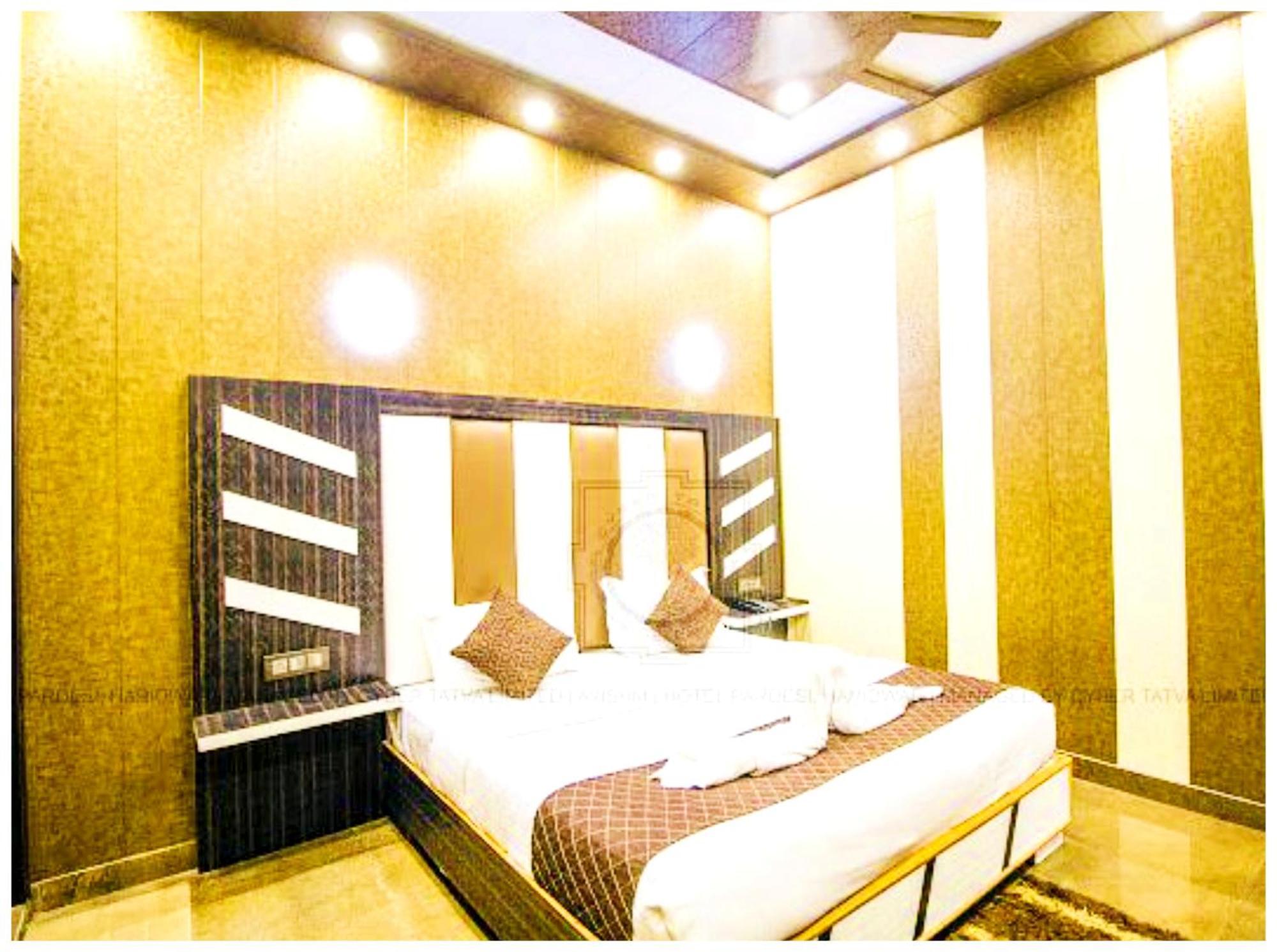Grg Pardesi Hotel Haridwār Extérieur photo
