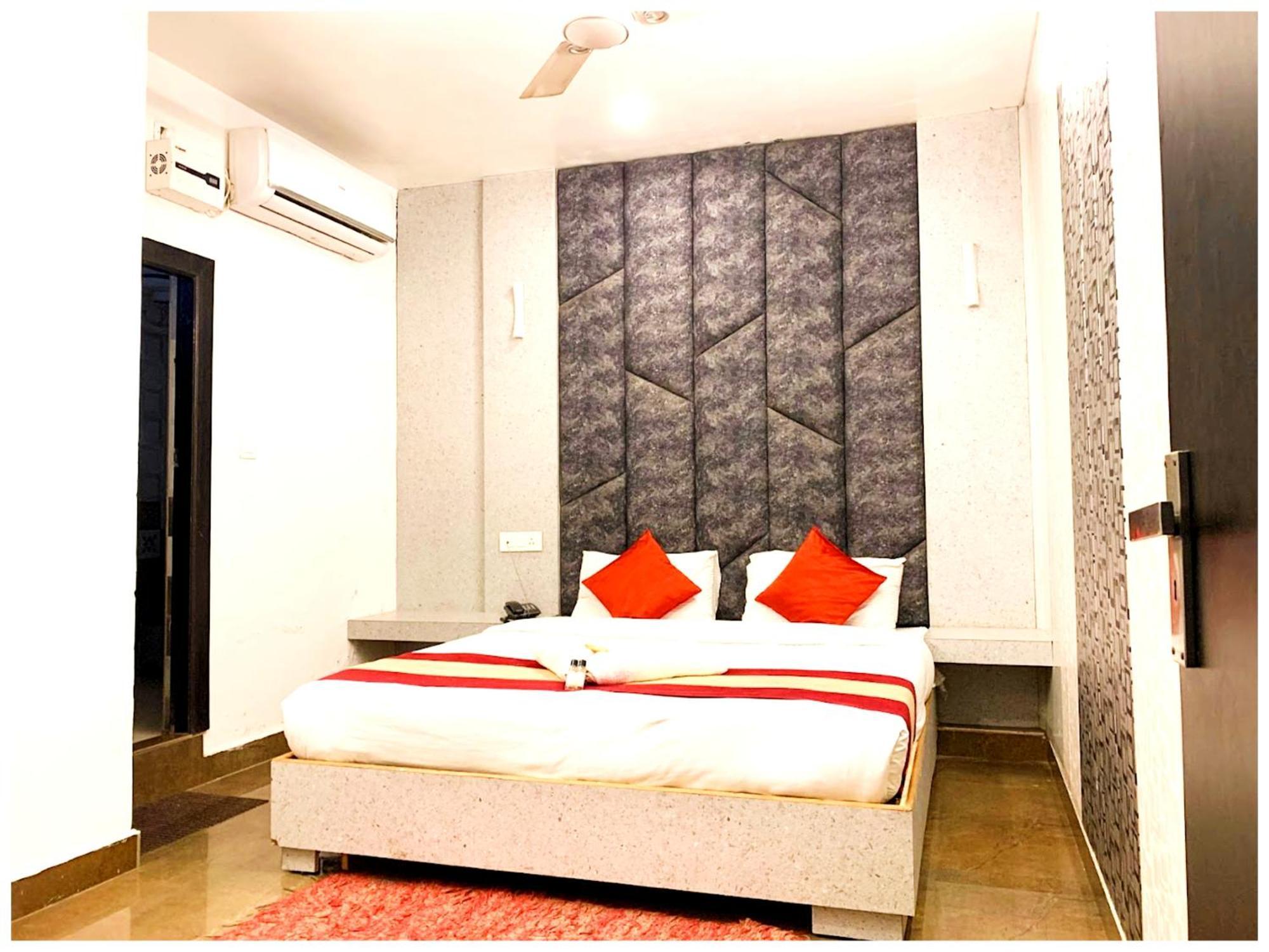 Grg Pardesi Hotel Haridwār Extérieur photo