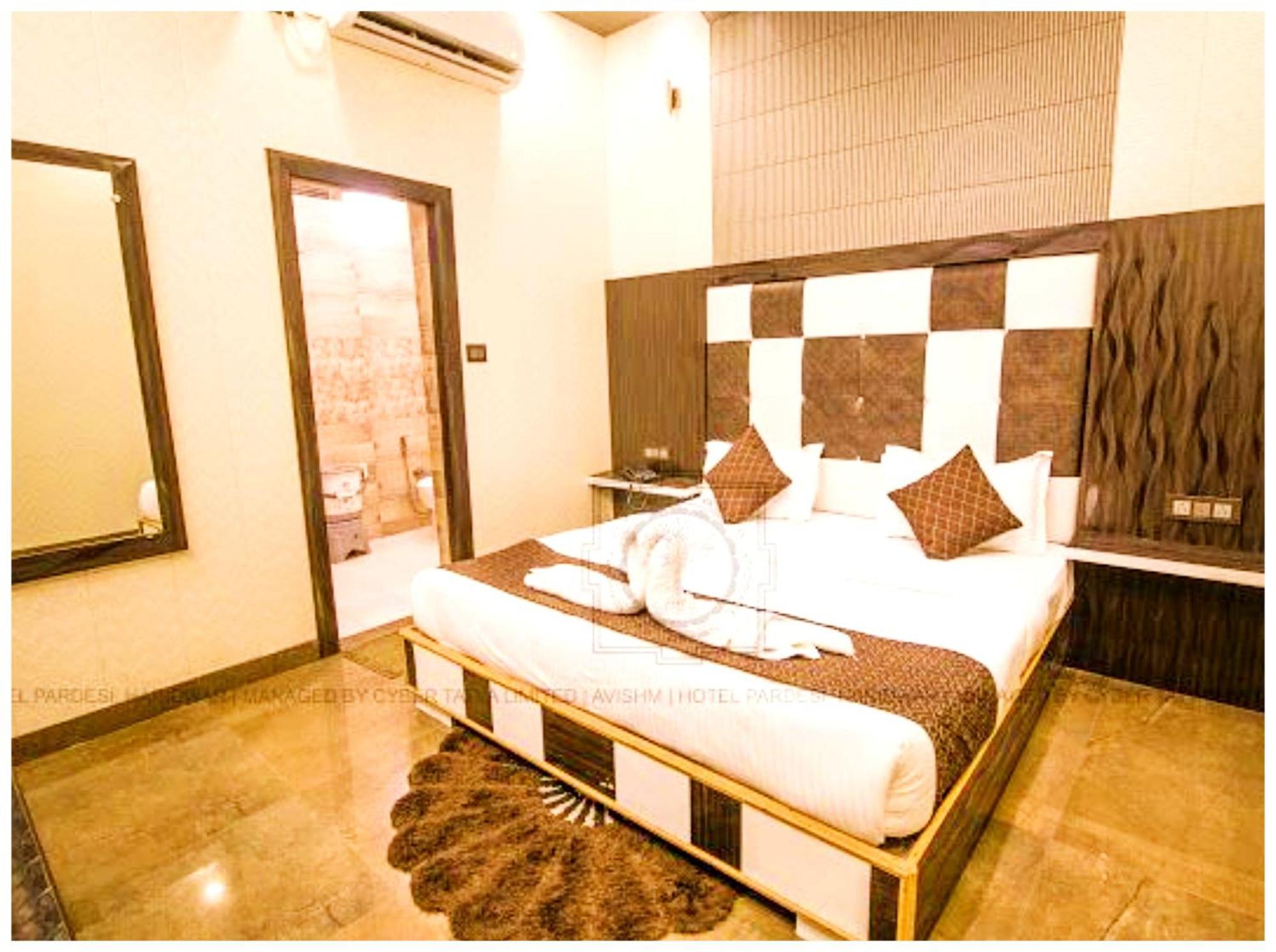 Grg Pardesi Hotel Haridwār Extérieur photo