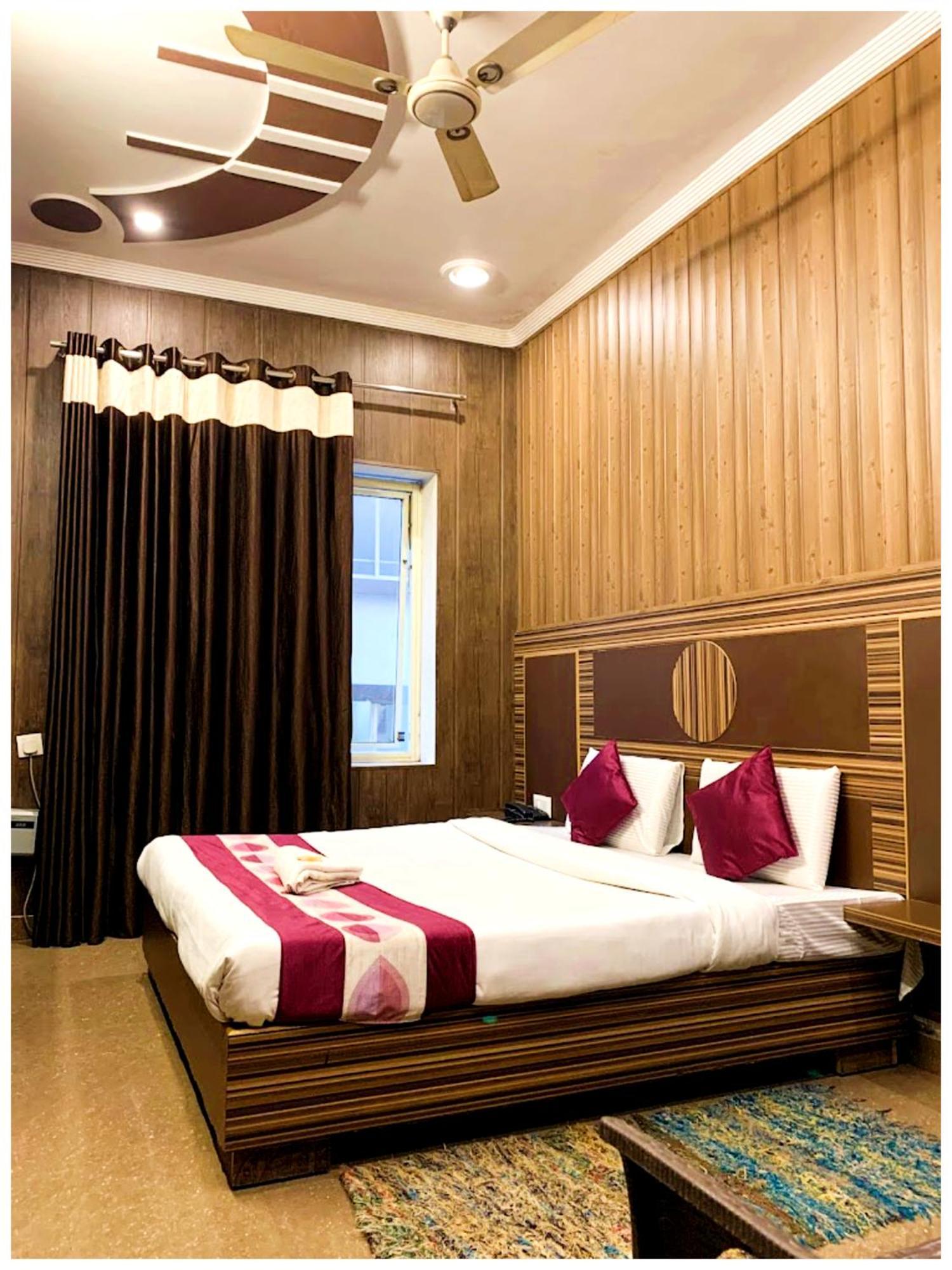 Grg Pardesi Hotel Haridwār Extérieur photo