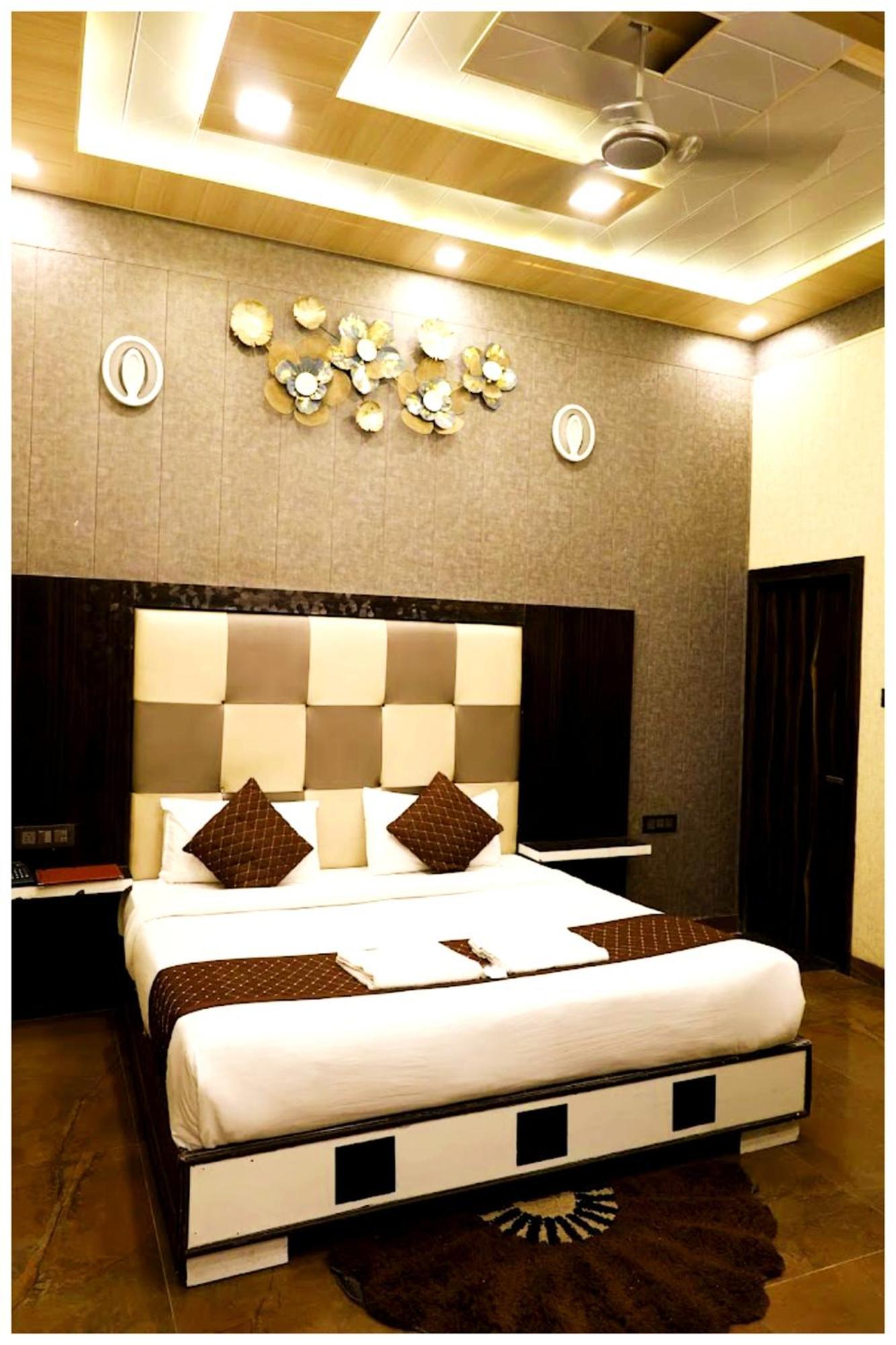 Grg Pardesi Hotel Haridwār Extérieur photo