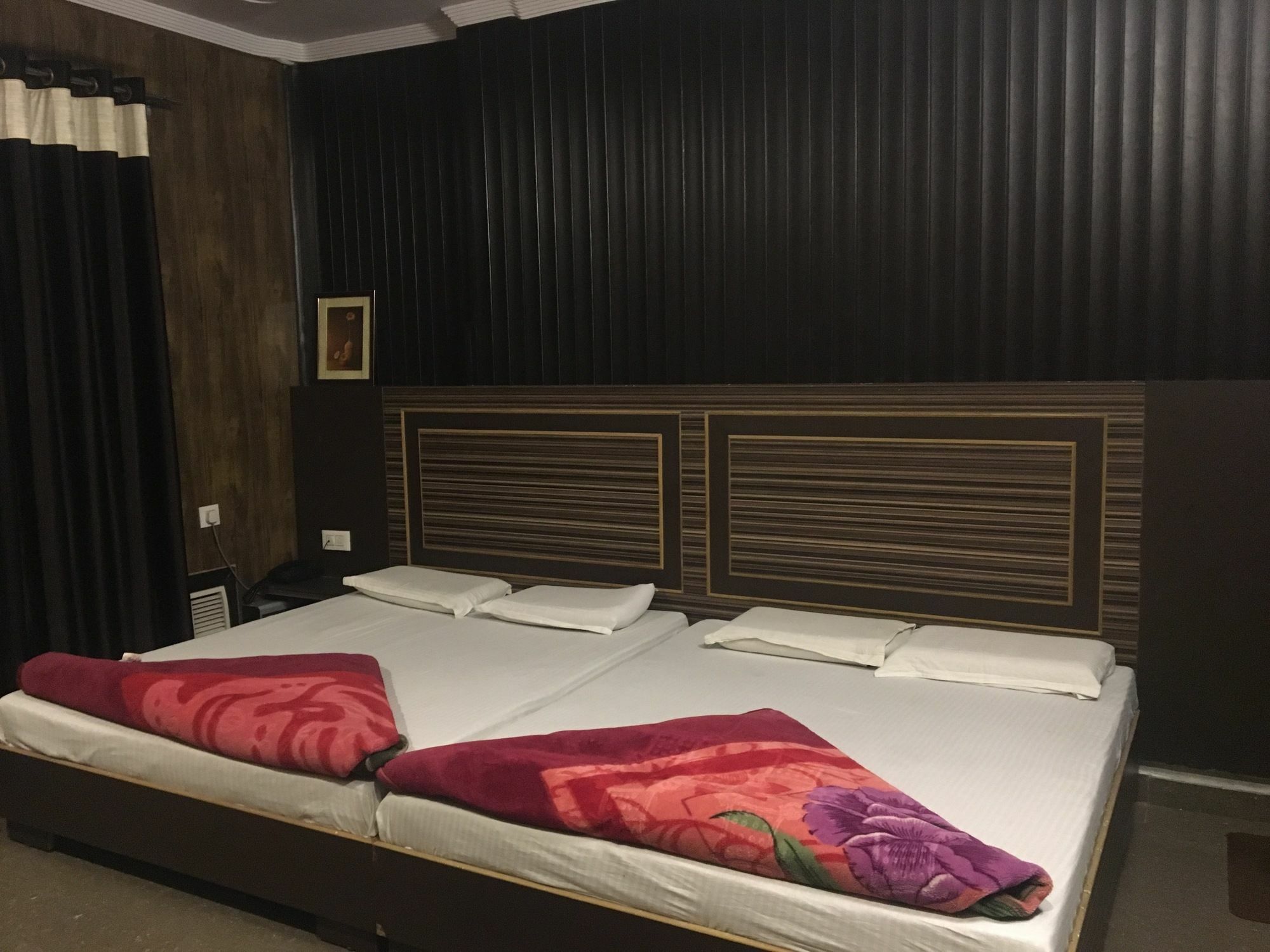 Grg Pardesi Hotel Haridwār Extérieur photo